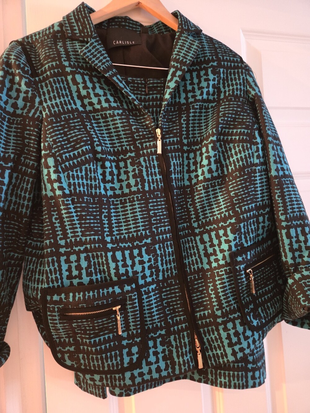 Carlisle Teal and Black Patterned Skirt Suit Size 12 Excellent